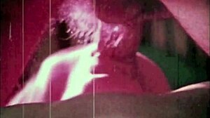 A Dark Lantern Entertainment bemutatja a gőzös vintage szopás videót, közelről a klitoriszra és a csiklóra