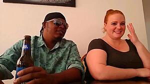 Межрасовый тройничок с Джули Джинджер в HD порно видео