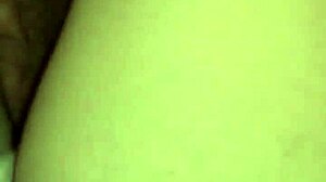 Femme poilue devient coquine dans une vidéo chaude